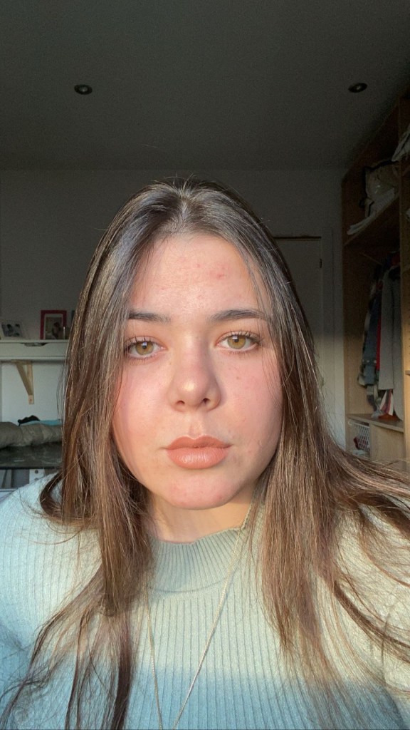 Aquesta imatge té un atribut alt buit; el nom de fitxer és julia-torrents.jpeg